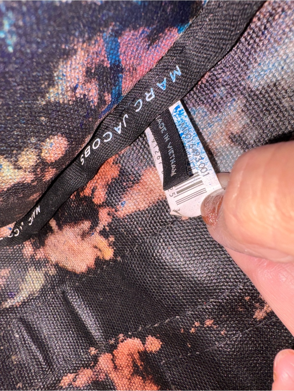 Small Marc Jacobs “Rainbow Splatter” 🌈 The Tote Bag - Picture 9 of 9